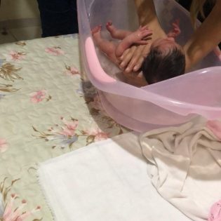 higiene do bebê banho